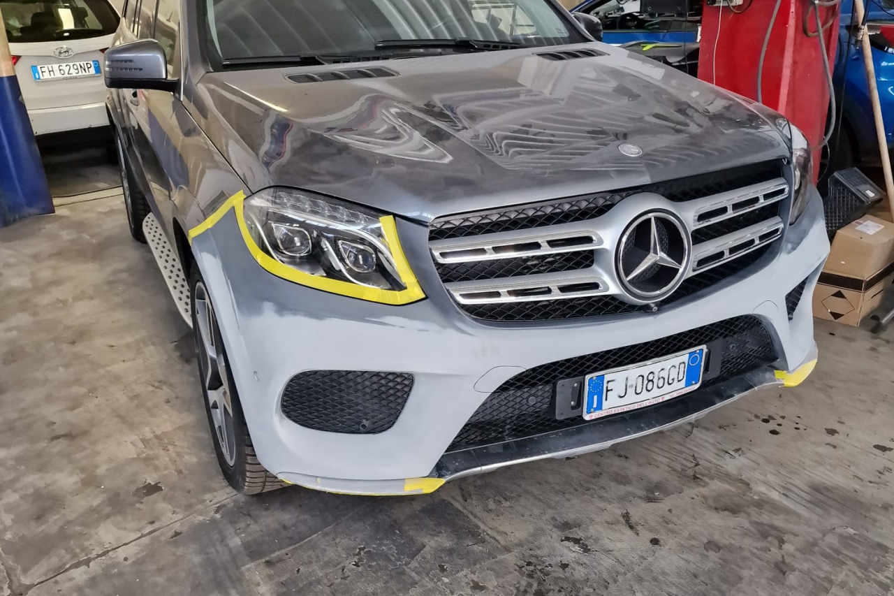Verniciatura paraurti Mercedes GLS a Bologna e Funo